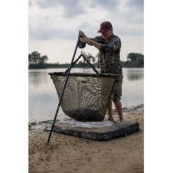 Korda Compac Retainer Sling zawiesie karpiowe do ważenia i przetrzymywania ryb