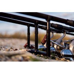 Korda Singlez 3 Rod Buzzbar 8.5" Aluminium Black — kompaktowy buzzbar do 3 wędek